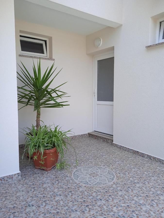 Apartments Renco Novaglia Esterno foto